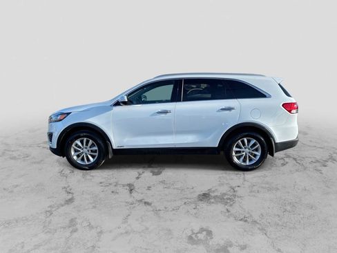 Used 2018 Kia Sorento LX image 5