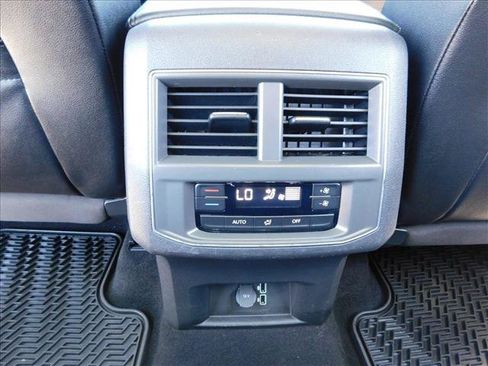 Used 2019 Volkswagen Atlas SE w/ Panoramic Sunroof Package FWD image 25