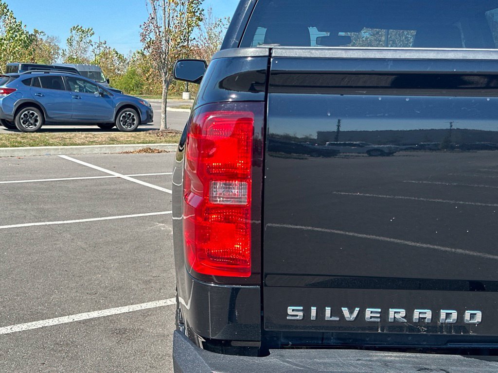 Used 2018 Chevrolet Silverado 1500 LT w/ All Star Edition AWD/4WD image 44