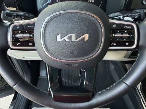 Used 2022 Kia Sorento AWD SX Prestige Plug-In Hybrid image 17