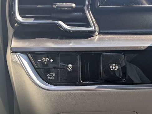 Used 2025 Kia Sportage EX w/ Premium Package FWD image 23