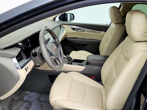 Used 2019 Cadillac XT5 Luxury FWD image 13