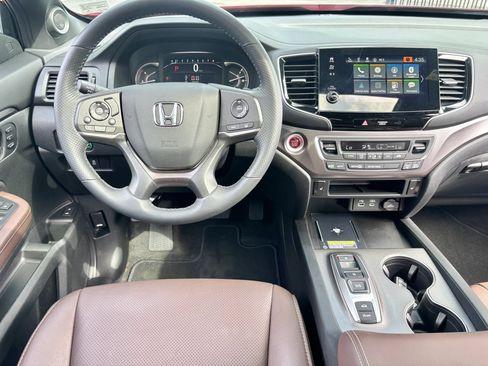 Used 2025 Honda Passport EX-L image 13
