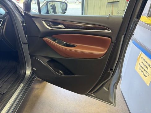 Used 2021 Buick Enclave Avenir w/ Avenir Technology Package image 26