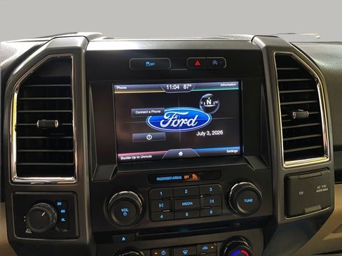 Used 2015 Ford F150 XLT w/ Equipment Group 302A Luxury AWD/4WD image 13