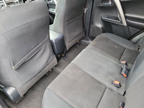 Used 2017 Toyota RAV4 XLE w/ Carpet Mat Package image 11