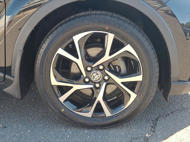 Certified 2022 Toyota C-HR XLE FWD image 26