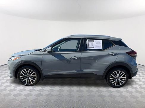 Used 2021 Nissan Kicks SV image 8