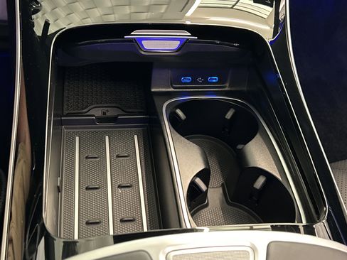 Certified 2024 Mercedes-Benz Maybach S 580 4MATIC image 32