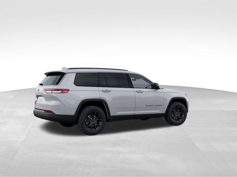 New 2026 Jeep Grand Cherokee L 4WD image 5