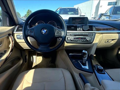 Used 2015 BMW 320i Sedan RWD image 11