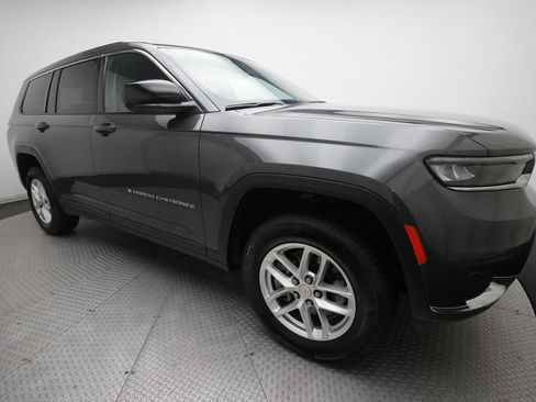 Used 2022 Jeep Grand Cherokee L Laredo w/ Luxury Tech Group I AWD/4WD image 36