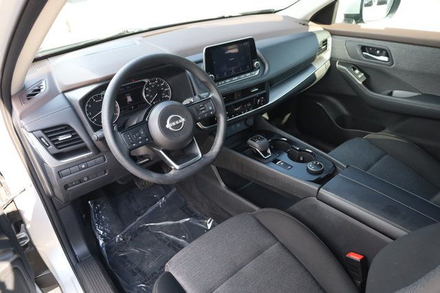 Used 2023 Nissan Rogue SV AWD/4WD image 11