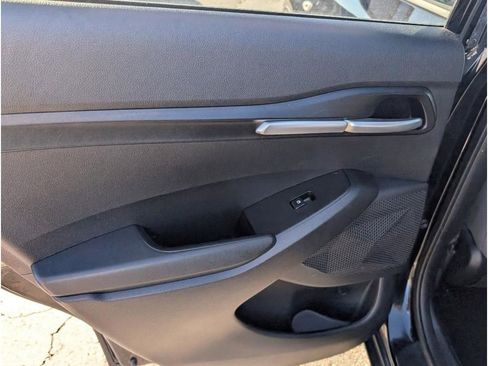 Used 2023 Kia Seltos LX image 10