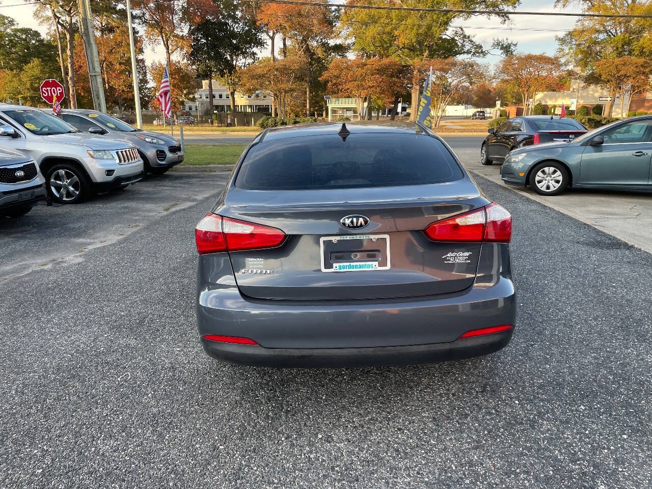 Used 2016 Kia Forte LX FWD image 8