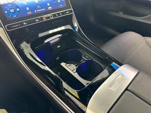 Used 2024 Mercedes-Benz C 300 4MATIC Sedan image 41