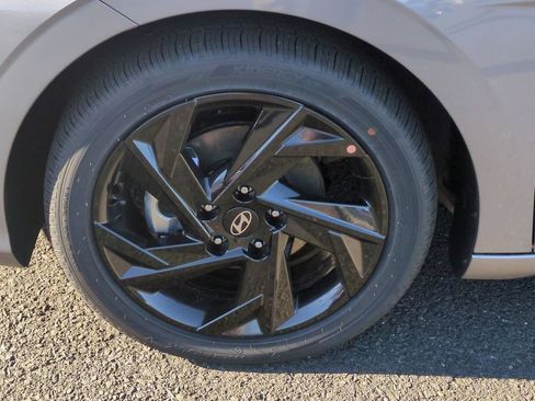 Certified 2026 Hyundai Elantra SEL Sport Premium FWD image 9