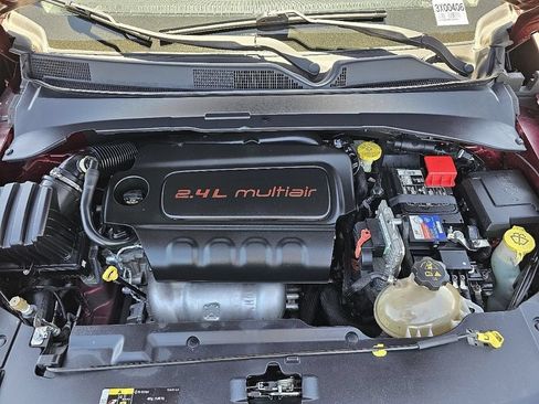 Used 2022 Jeep Compass Latitude w/ Sun and Sound Group AWD/4WD image 12