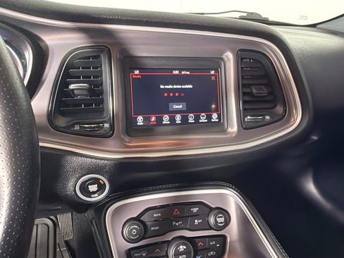 Used 2022 Dodge Challenger GT AWD/4WD image 14