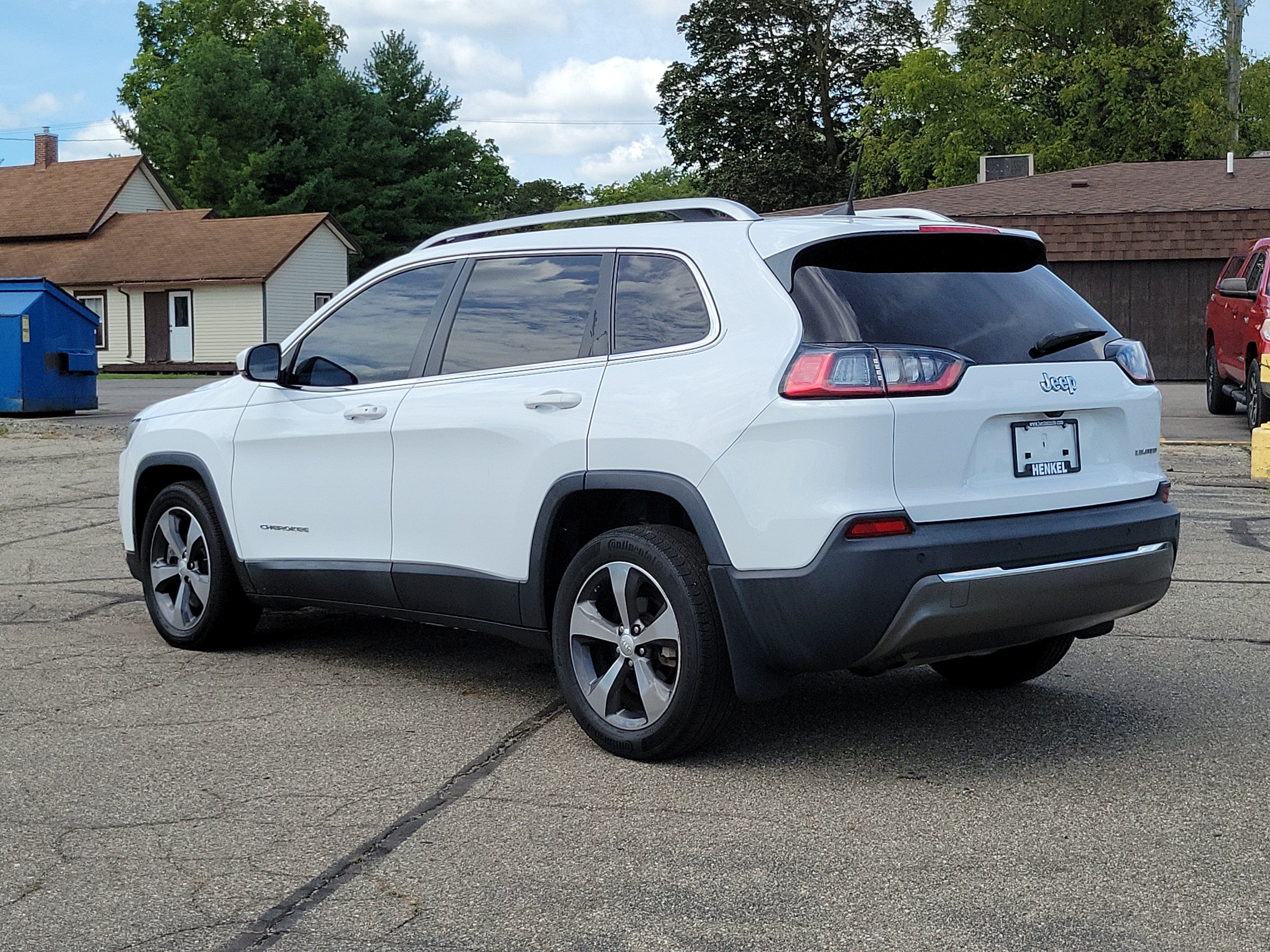 Used 2019 Jeep Cherokee Limited FWD image 3