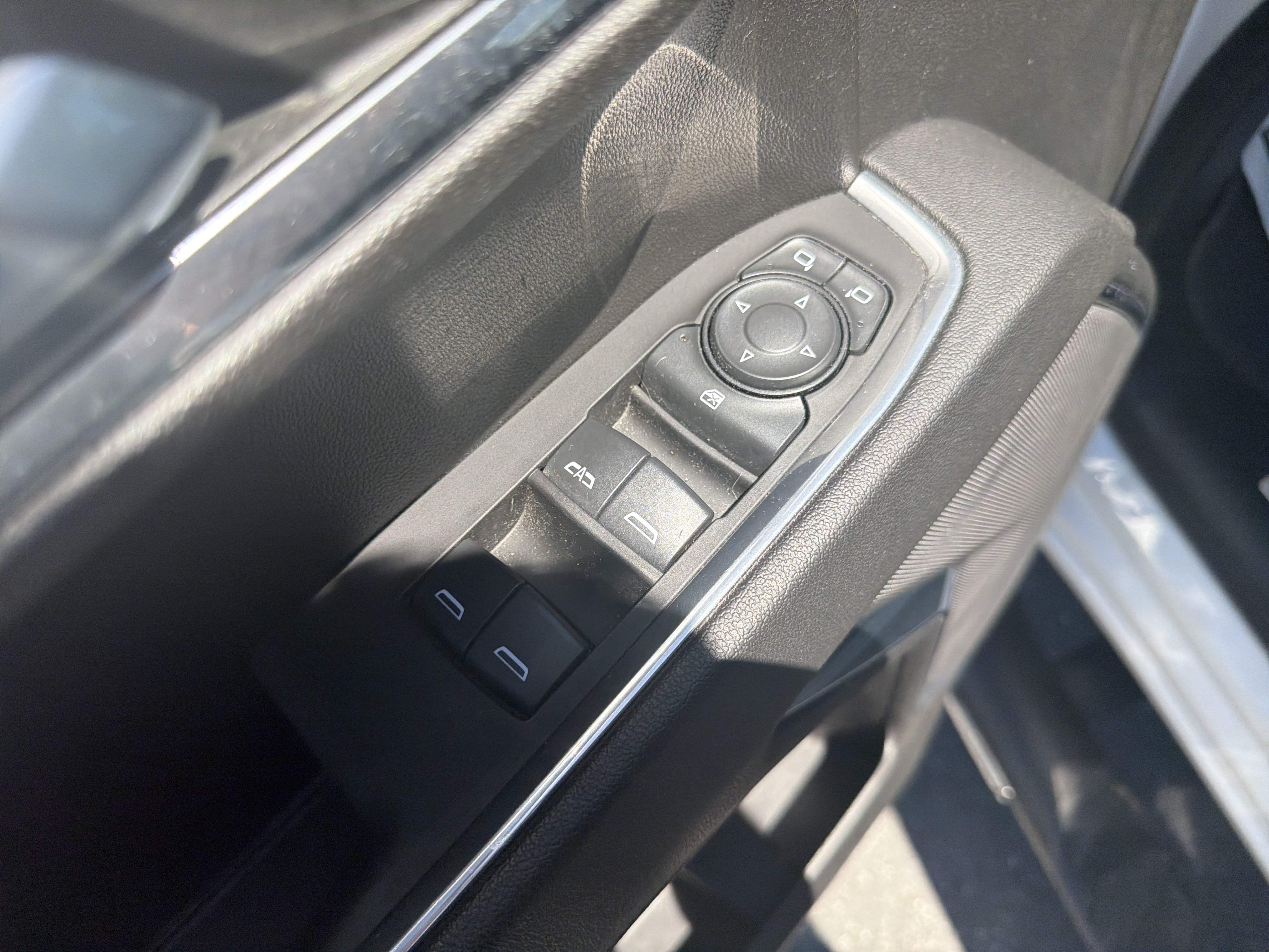 Used 2023 Chevrolet Silverado 1500 RST AWD/4WD image 16