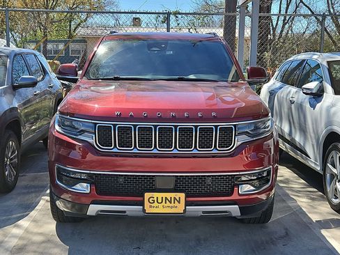 Used 2022 Jeep Wagoneer Series II image 2