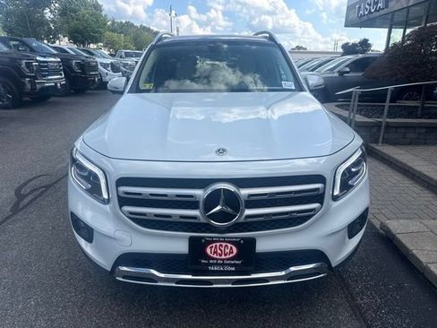 Used 2023 Mercedes-Benz GLB 250 4MATIC image 2