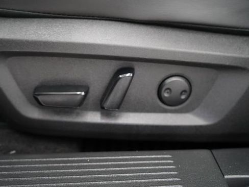 Used 2023 Nissan Rogue SV w/ SV Premium B Package image 10