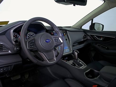 Used 2025 Subaru Outback Touring XT image 21