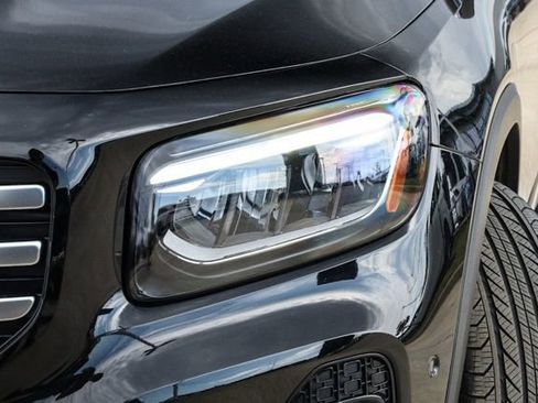 Used 2024 Mercedes-Benz GLB 250 image 9