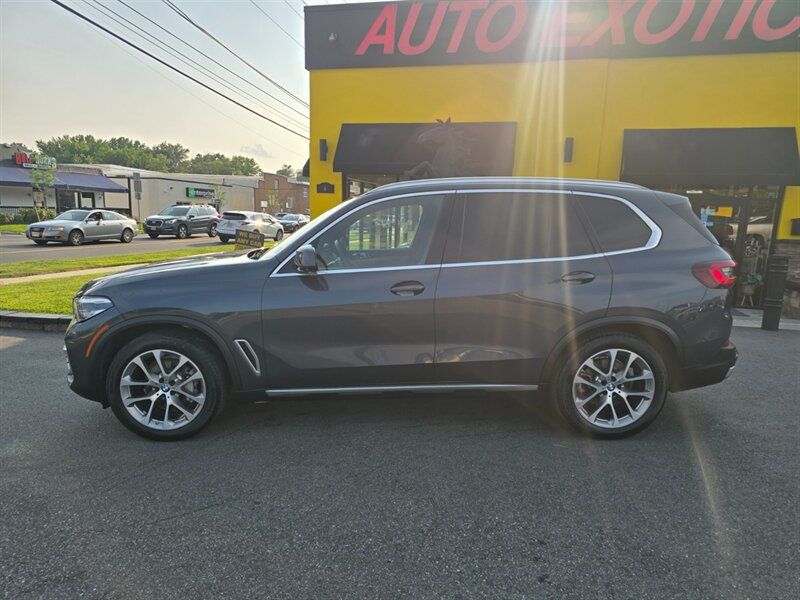 Used 2021 BMW X5 xDrive40i w/ Premium Package AWD/4WD image 25