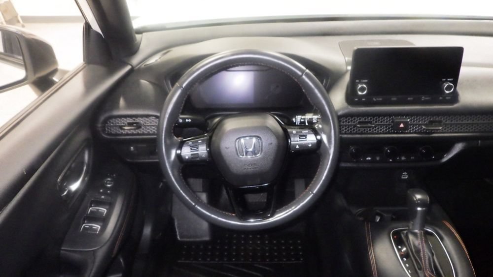 Used 2024 Honda HR-V Sport image 9