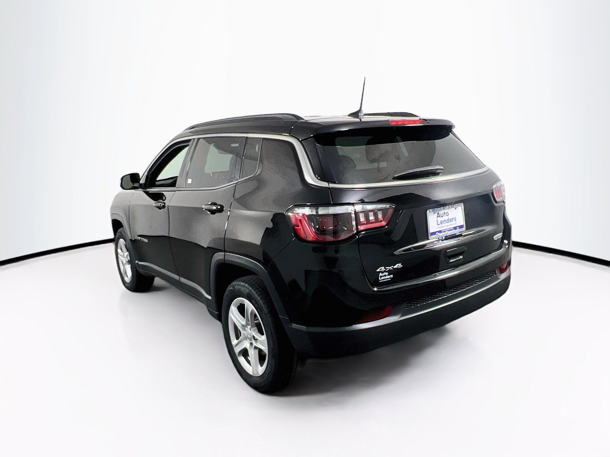Used 2023 Jeep Compass Latitude w/ Convenience Group AWD/4WD image 7