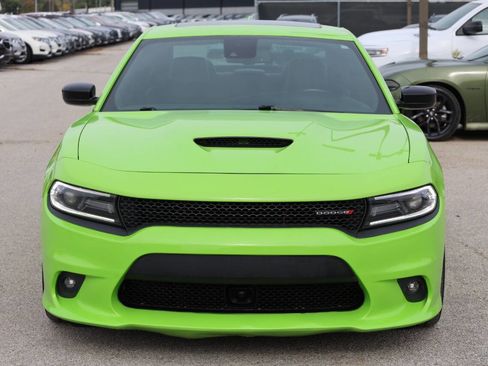 Used 2019 Dodge Charger R/T w/ Plus Group RWD image 5