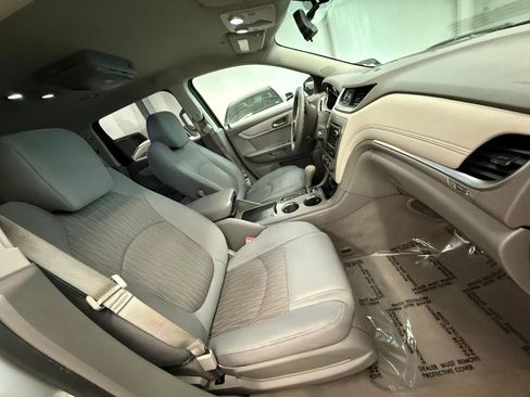 Used 2013 Chevrolet Traverse LS image 41