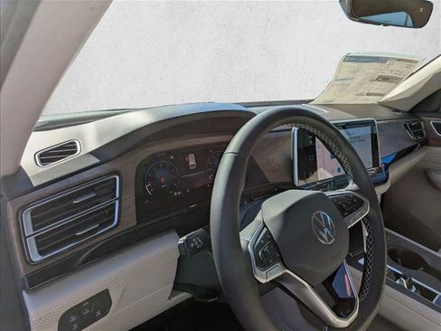 New 2026 Volkswagen Atlas SE image 12