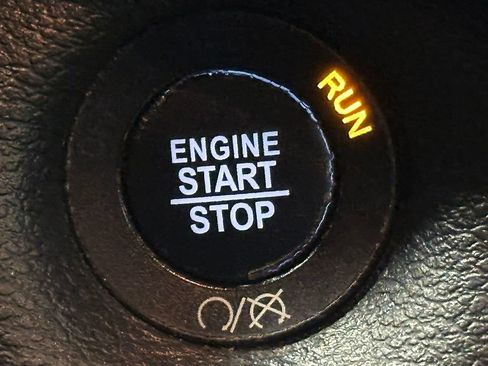 Used 2019 Jeep Cherokee High Altitude AWD/4WD image 30