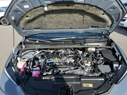 Used 2025 Toyota Prius LE image 31