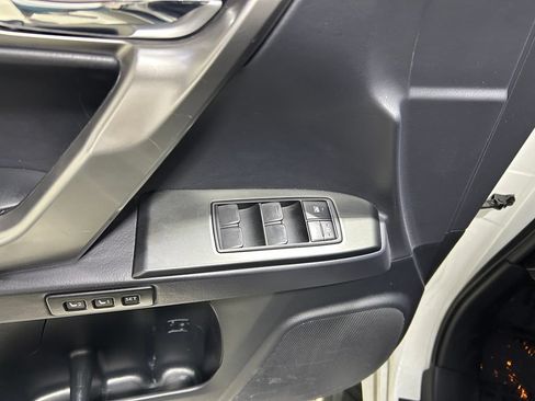 Used 2023 Lexus GX 460 Premium w/ Premium Package AWD/4WD image 11