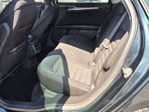 Used 2014 Ford Fusion SE FWD image 25