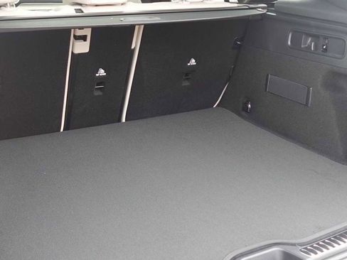 New 2026 Mercedes-Benz GLC 300 4MATIC image 19