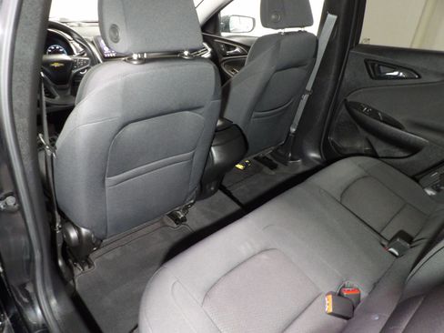 Used 2021 Chevrolet Malibu LS FWD image 10