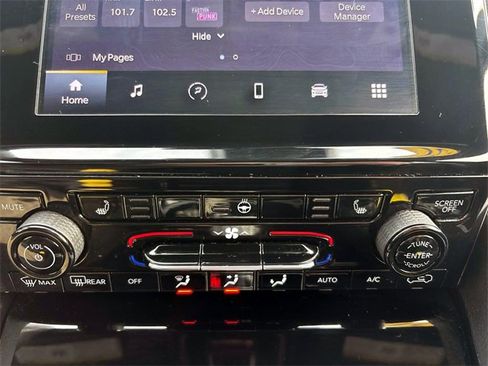 Used 2021 Jeep Grand Cherokee L Laredo image 24