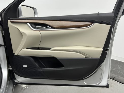 Used 2019 Cadillac XTS Luxury image 31