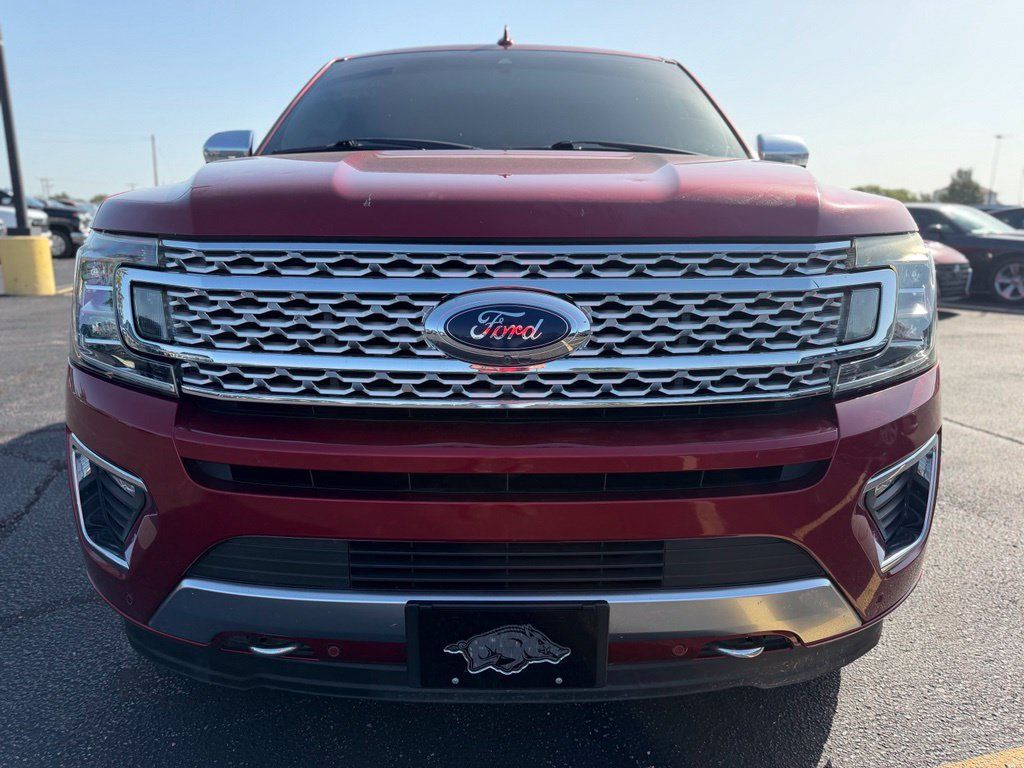Used 2019 Ford Expedition Platinum AWD/4WD image 2