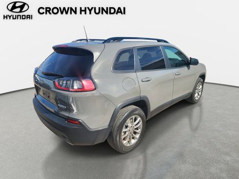 Used 2022 Jeep Cherokee Latitude Lux w/ Sun & Sound Group image 6