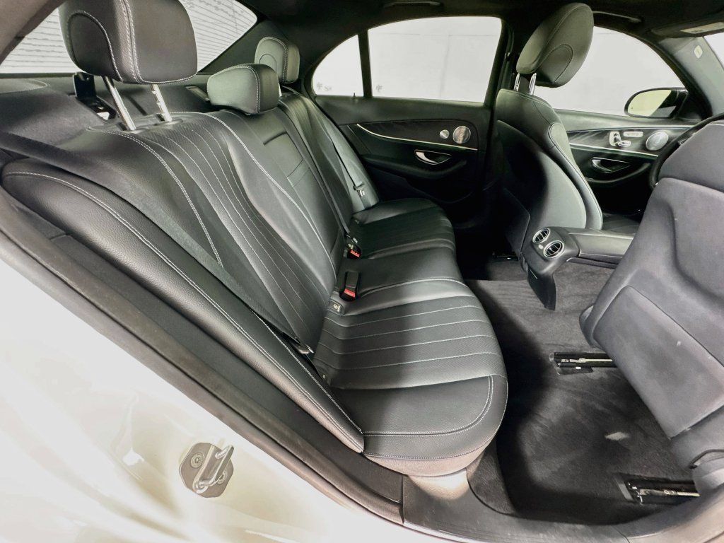 Used 2018 Mercedes-Benz E 300 image 33