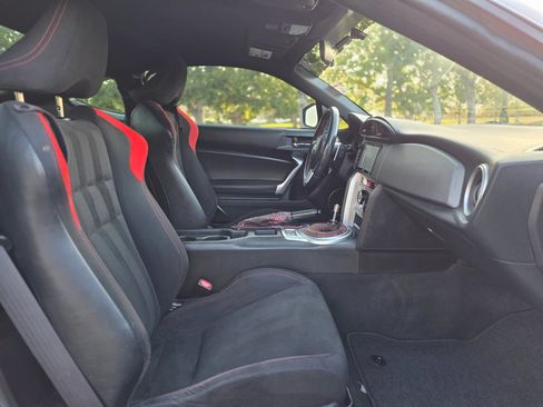 Used 2016 Scion FR-S RWD image 11