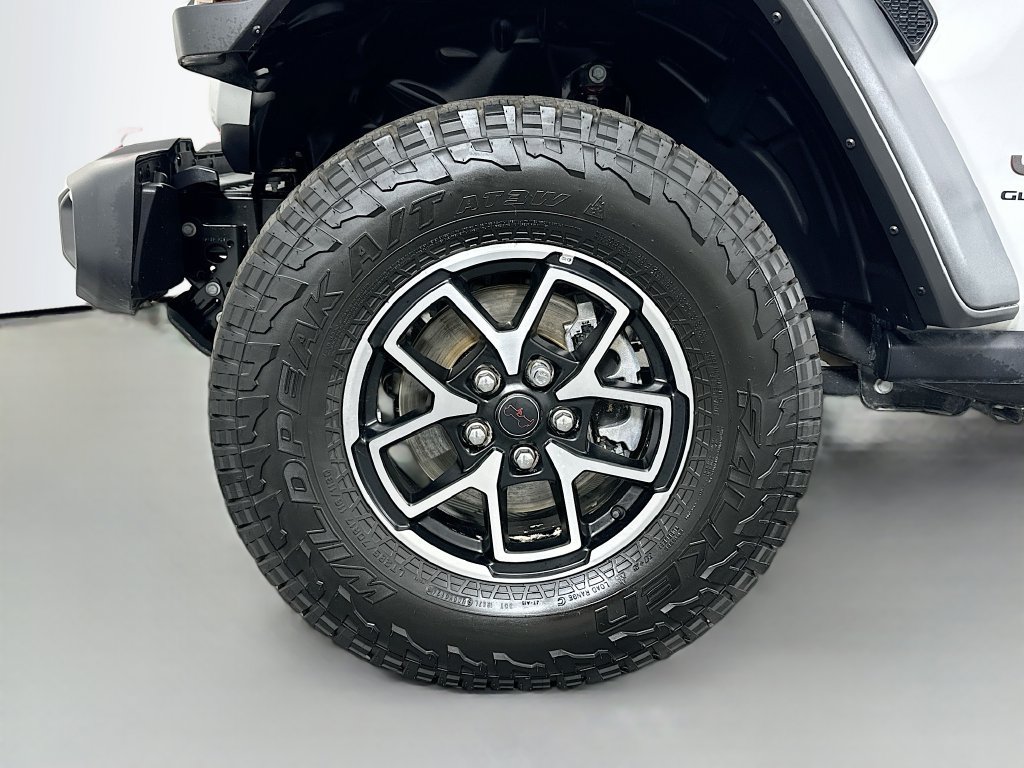 Used 2024 Jeep Gladiator Rubicon w/ Safety Group AWD/4WD image 31