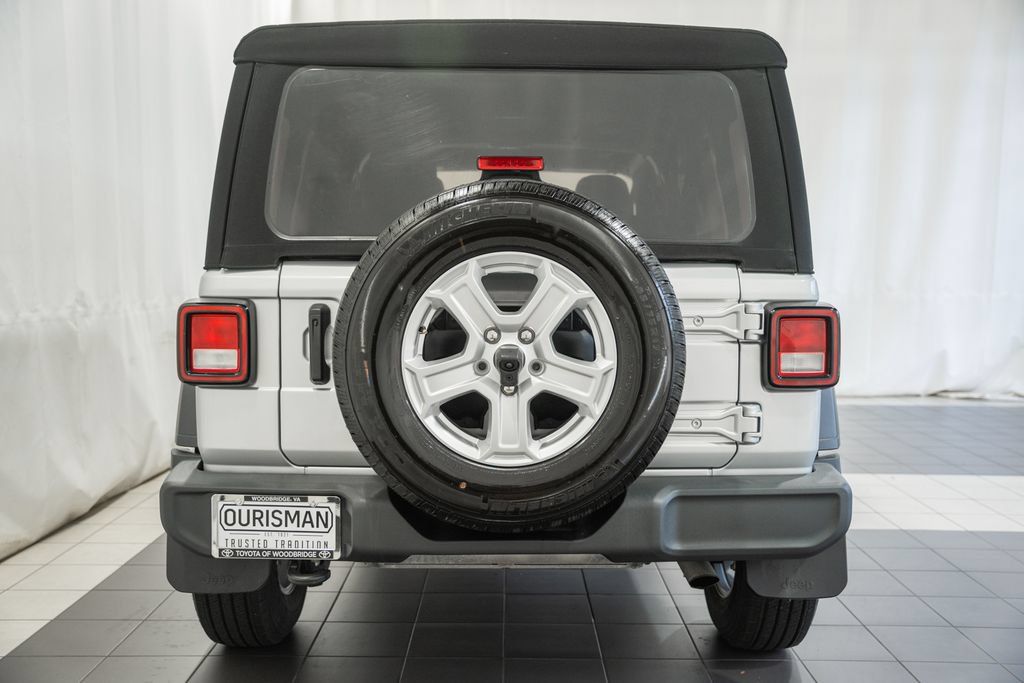 Used 2022 Jeep Wrangler Unlimited Sport AWD/4WD image 5